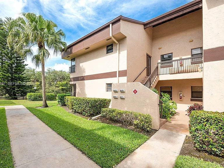 2676 Carambola Cir N #1760 — Photo 32