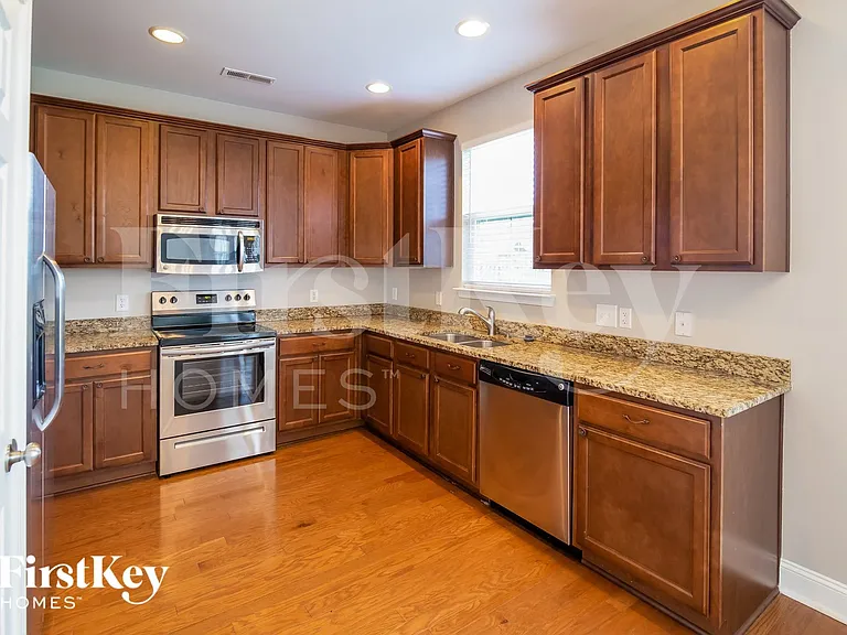 131 Woodbrook Way — Photo 7