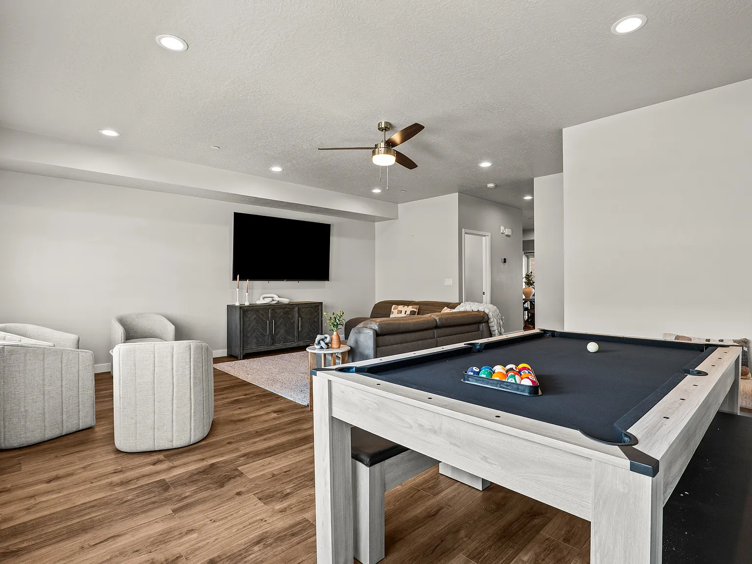 3 bed, 2.5 bath, 2000 sqft, $4,995 — Photo 4