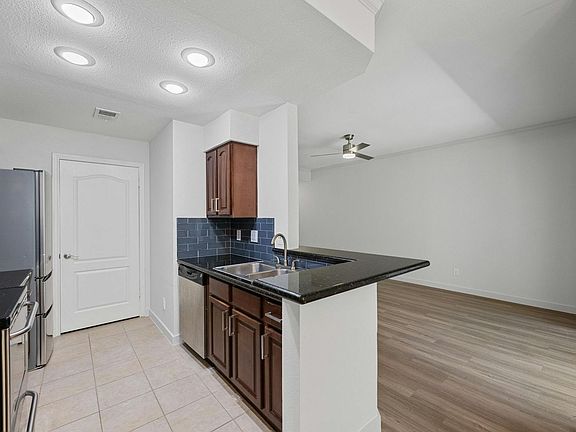 5th image of 6000 Shepherd Mountain Cv Unit 1509