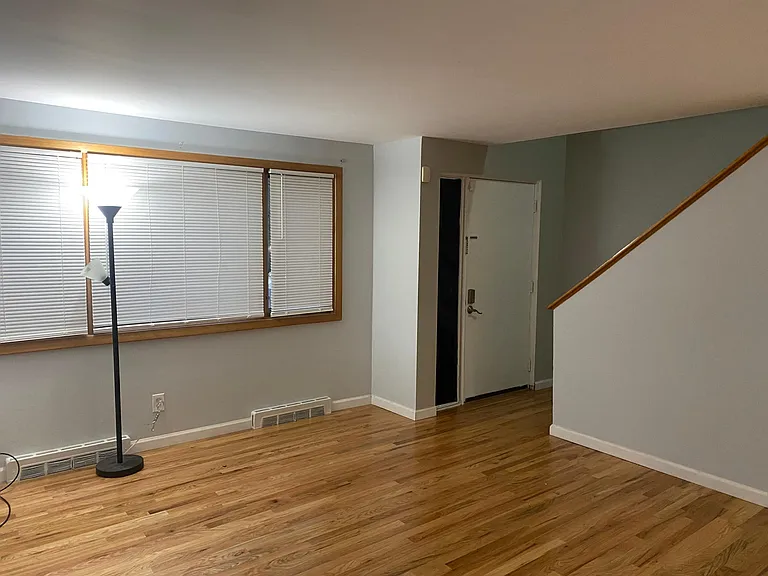 89 Towne House Rd — Photo 5