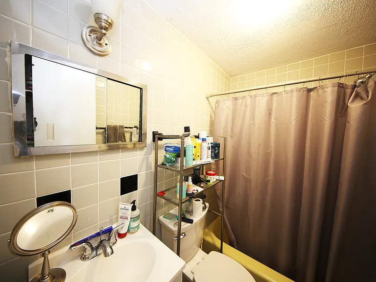 410 Market St #1 — Photo 6
