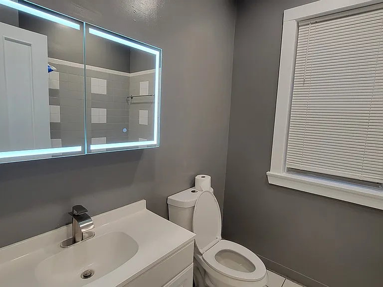 5807 N Artesian Ave #2 — Photo 10