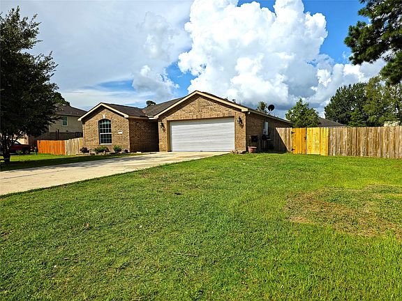 2nd image of 18962 Ranchcrest Dr