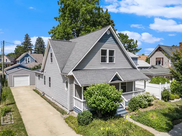 325 Superior St, South Haven, MI 49090