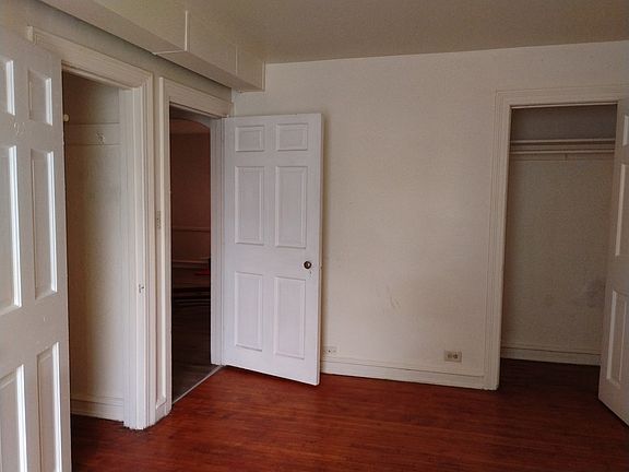 Bedroom does have windows