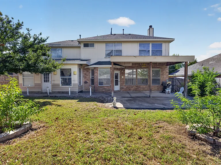 7903 Clear Fork Trl — Photo 31
