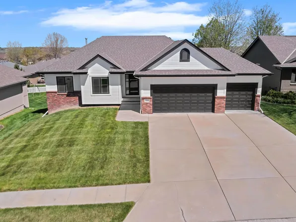 16564 Birch Ave, Omaha, NE 68136
