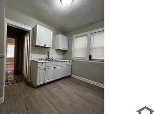 16832 Santa Rosa Dr, Detroit, MI 48221