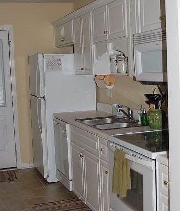 5th image of 436 Flowing Creek Dr