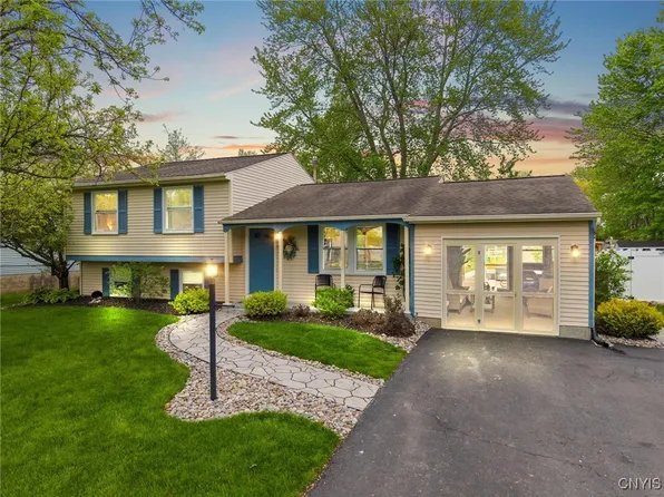 6254 Wynmoor Dr, Cicero, NY 13039