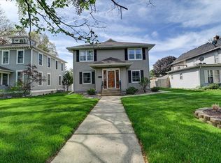 314 E Main St #2, Waunakee, WI 53597