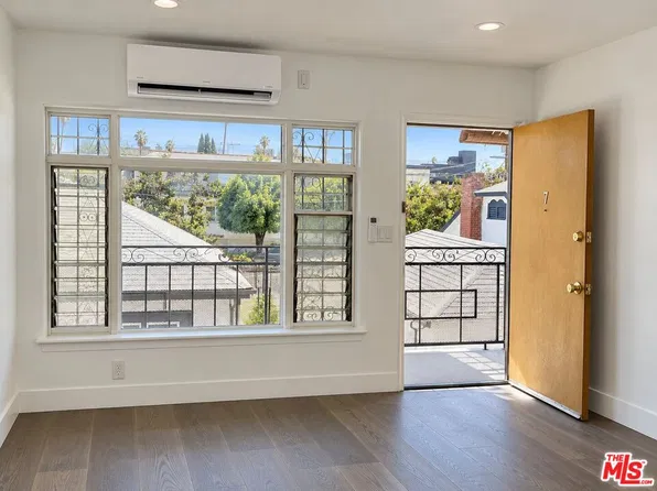 5806 La Mirada Ave #7, Los Angeles, CA 90038