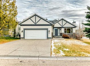 58 W Majestic Point, Rocky View County, AB T3Z3A1