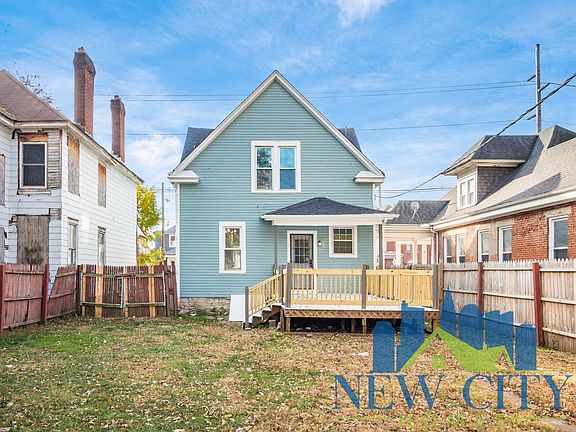 3rd image of 762 Sullivant Ave
