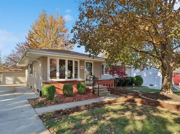 540 31st St, West Des Moines, IA 50265