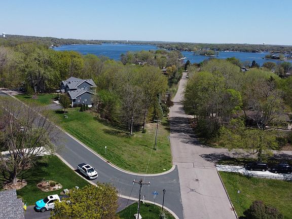 4th image of Manitou Rd NE