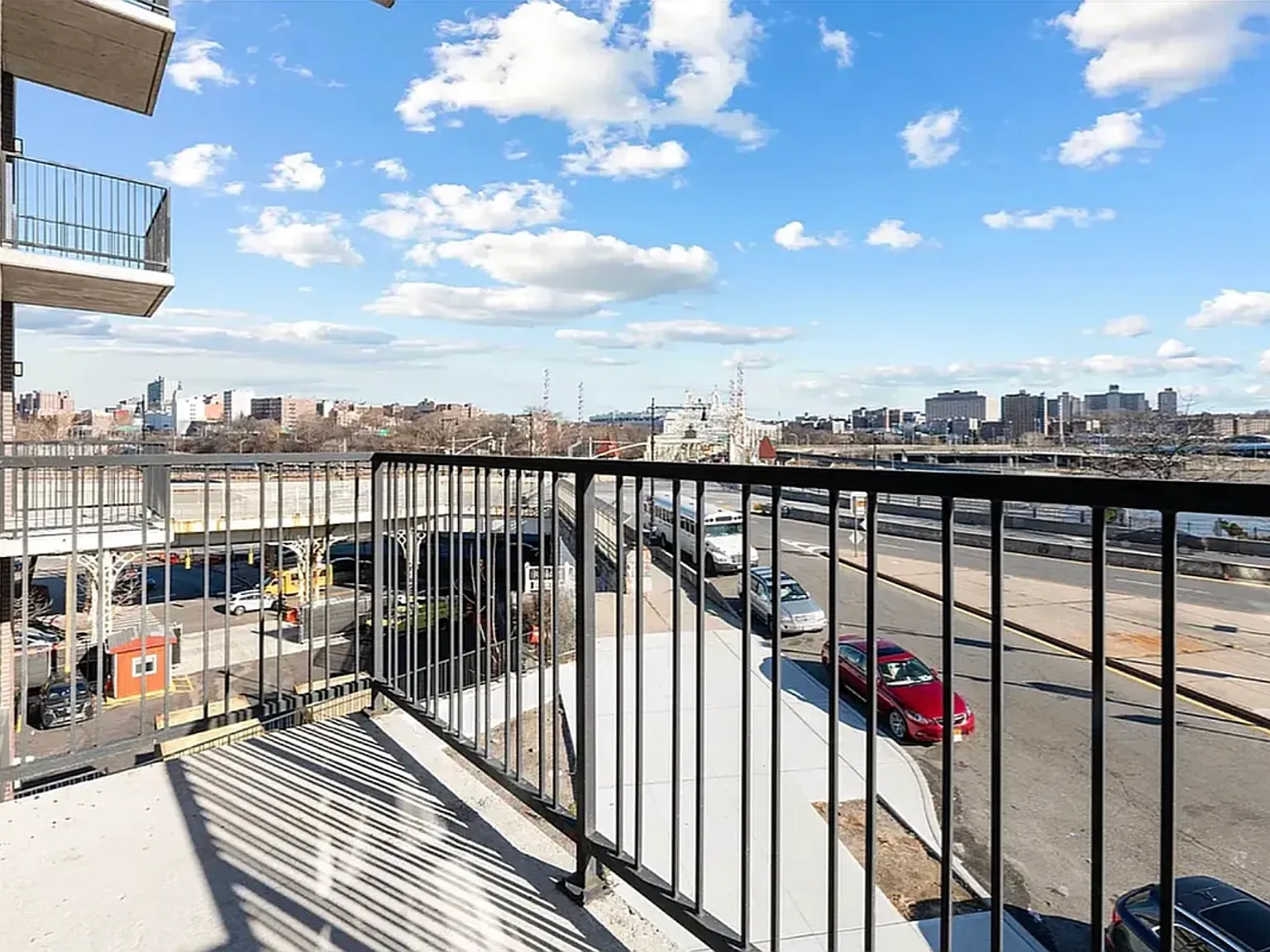 101 Macombs Pl — Photo 3