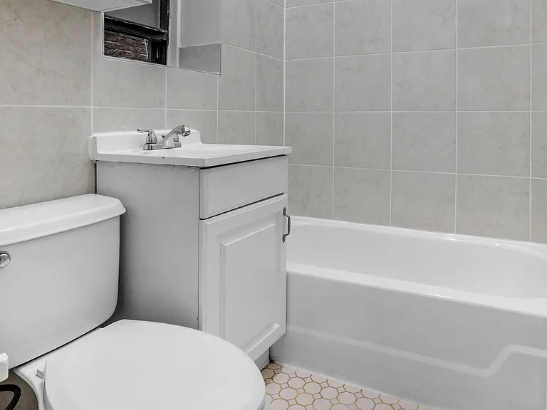 204 W 88th St #1G — Photo 10