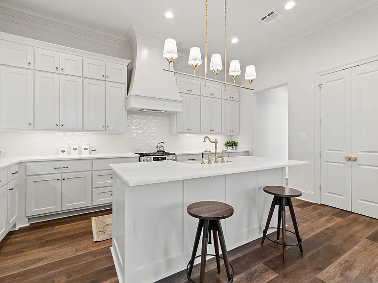 400 Villager Ave — Photo 11