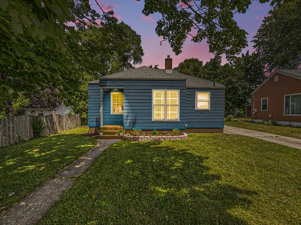 1382 Montague Ave, Muskegon, MI 49441