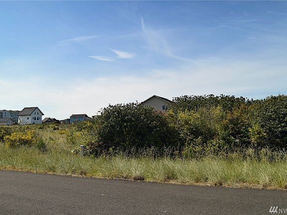 3rd image of 1401 Storm King Way