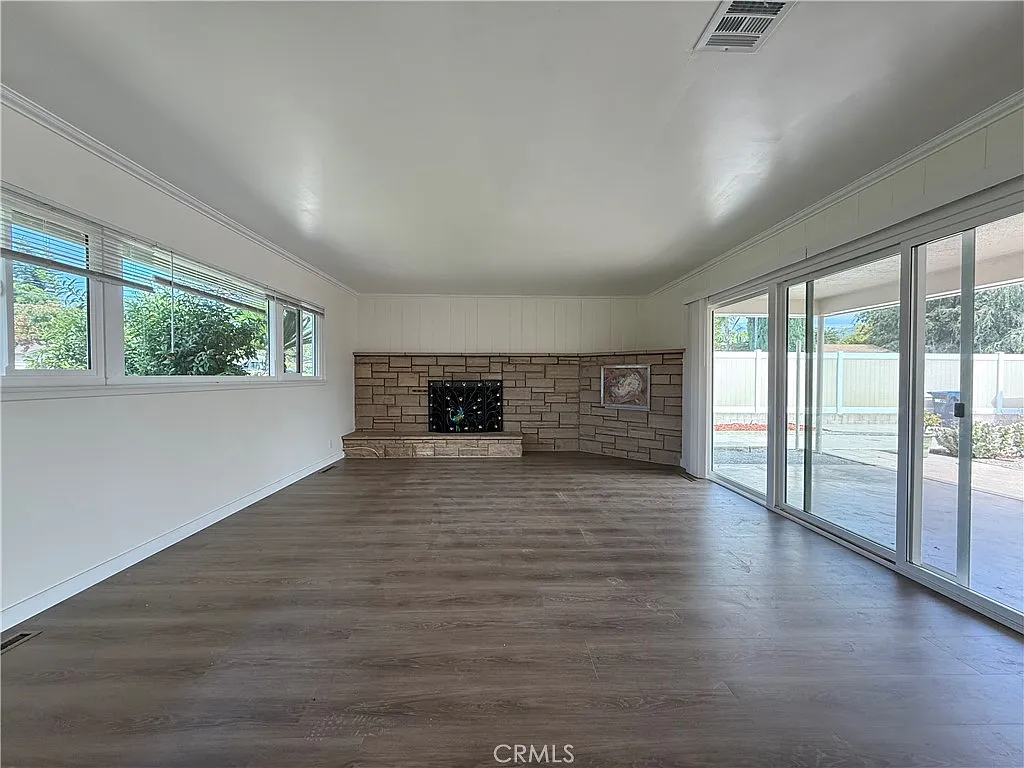 3 bed, 1743 sqft, $4,500 — Photo 3