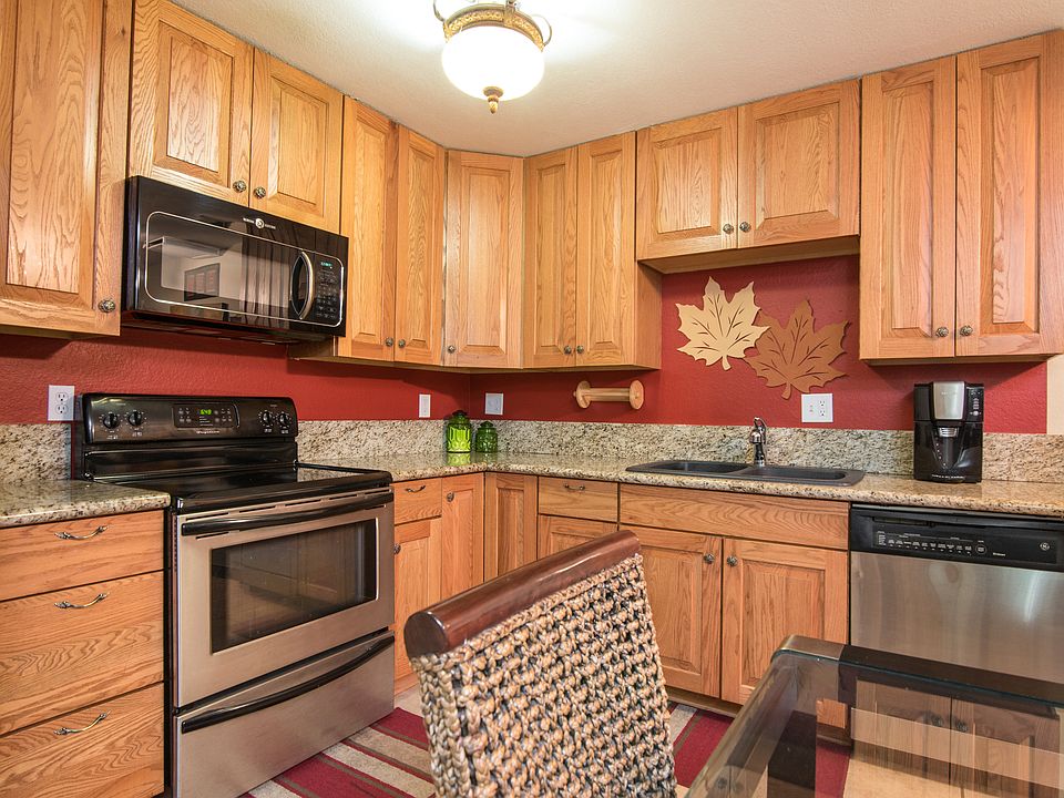 1st image of 425 Autumn Dr APT 13