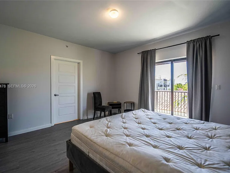 300 Majorca Ave #Penthouse 404 — Photo 10