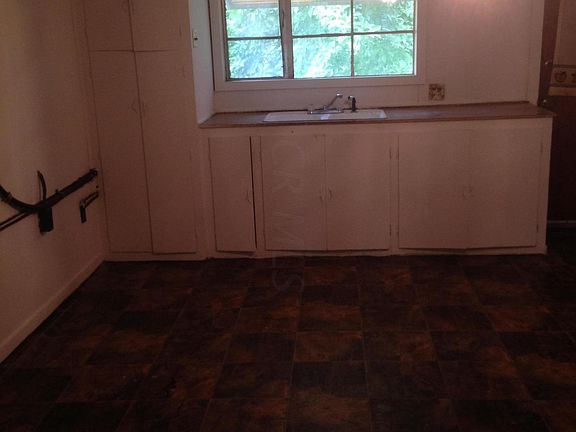 4th image of 2436 Ferris Park Dr N