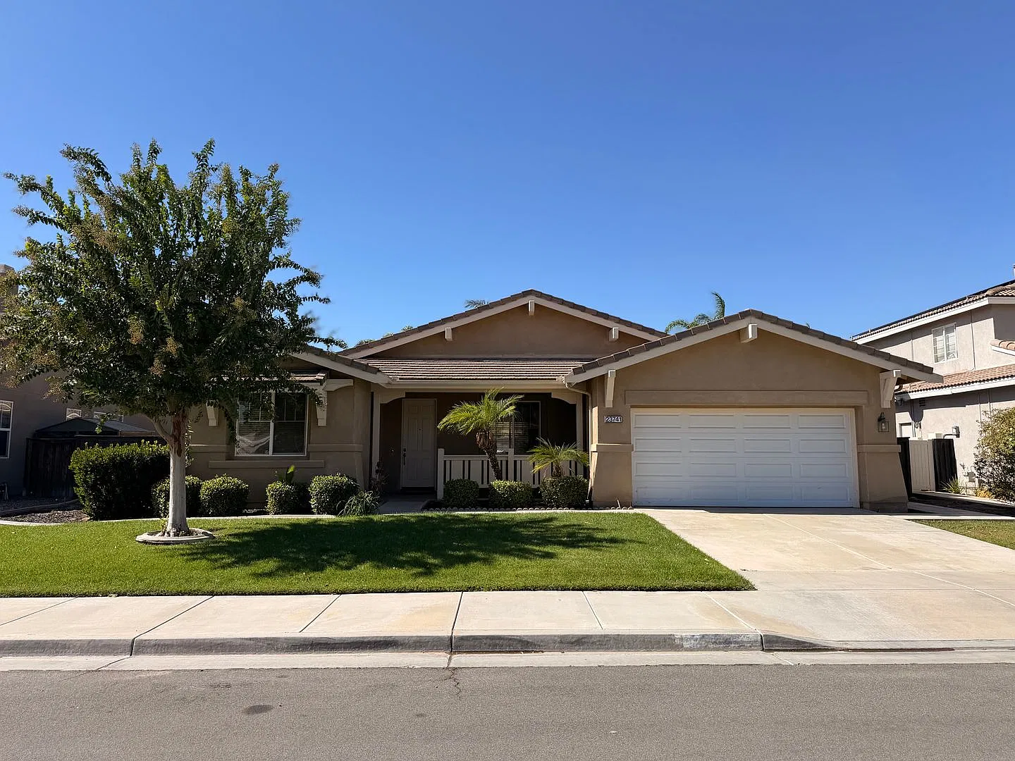 23741 Fieldcrest Ln, Murrieta, CA | Fall in Love with this Home! Charming Murrieta Living, Spacio... — Photo 2