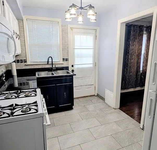 320 Beacon Pl — Photo 6