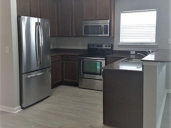 5th image of 812 Porto Cristo Ave