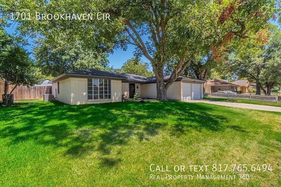 Bedford Beauty with Space, Style & a Backyard to Enjoy — Photo 2
