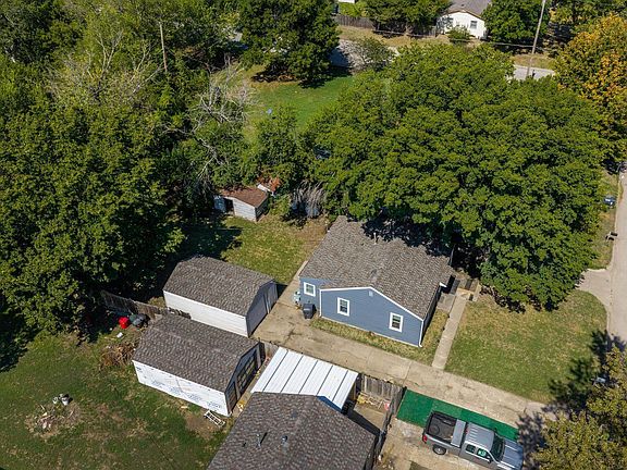36th image of 739 N Mount Carmel Ave