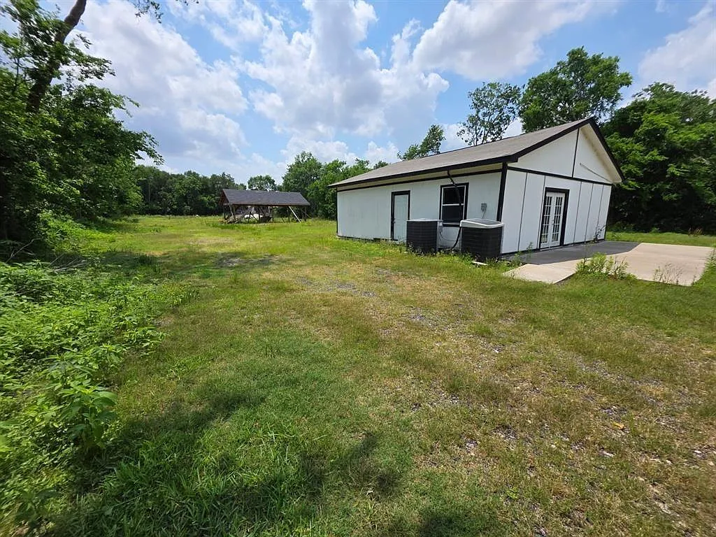 Studio, $2,499 — Photo 4