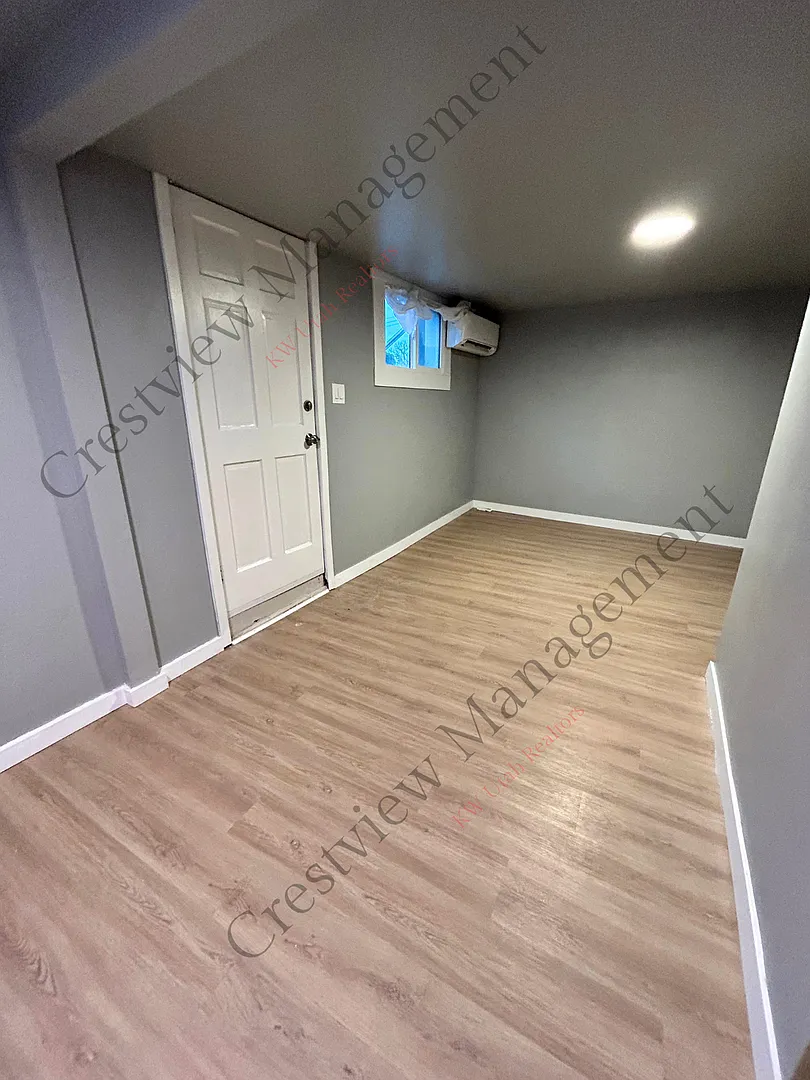 Deem Triplex — Photo 3