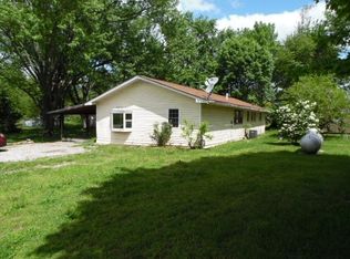 522 E James St, Mountain View, MO 65548