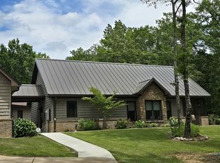 849 Lost Lake Hills Dr, Columbus, MS 39702