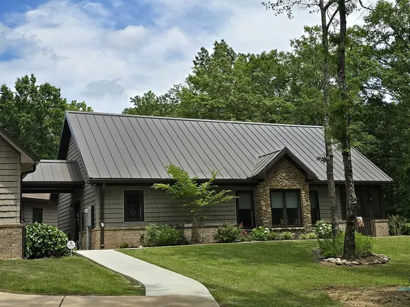 849 Lost Lake Hills Dr, Columbus, MS 39702