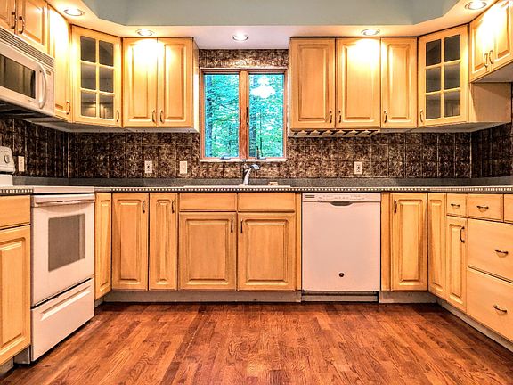 5th image of 18845 Windingbrook Pl