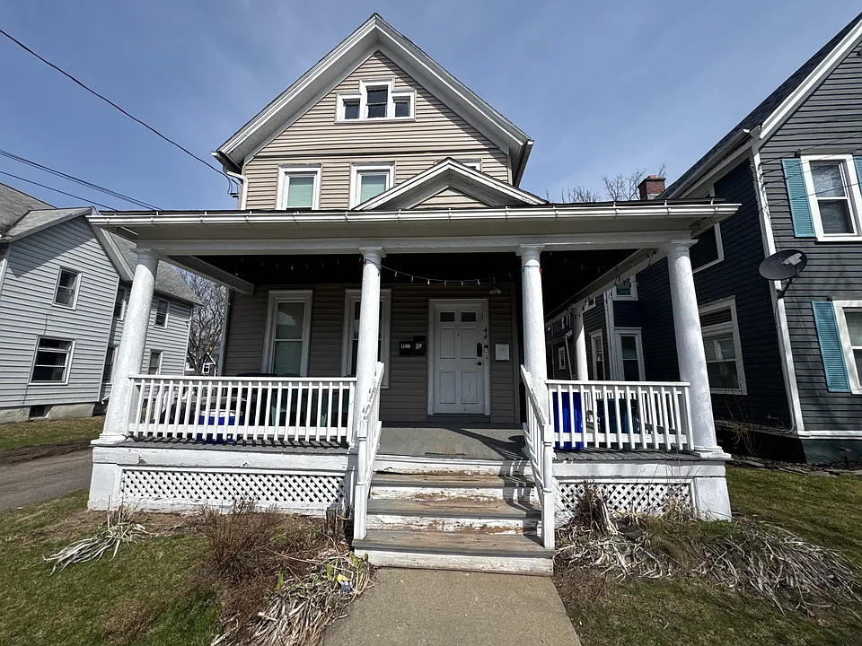 44 Leroy St