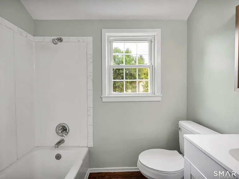 607 Hartford Rd — Photo 9