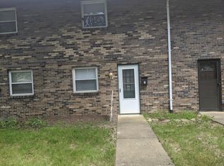 2358 Woodbrook Cir S, Columbus, OH 43223