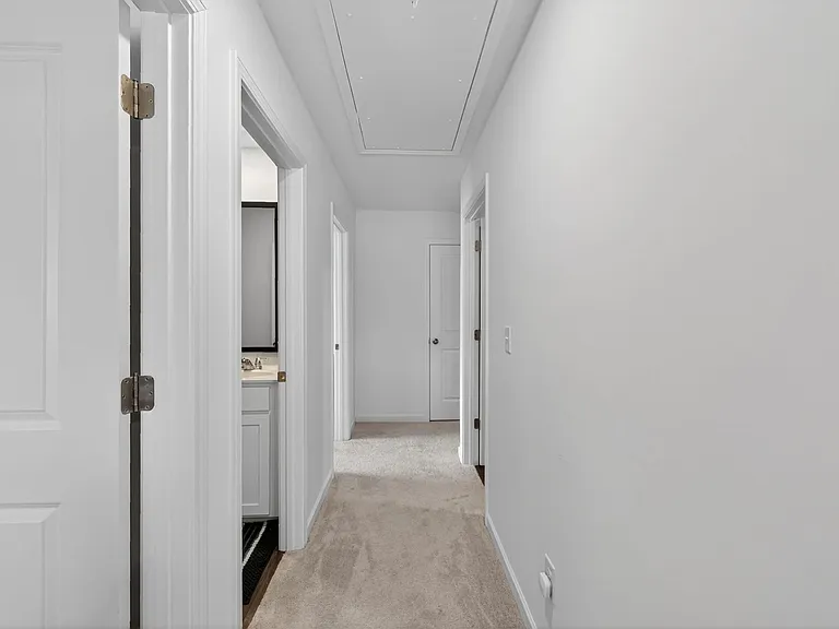 8308 Hunters Grove Rd — Photo 25