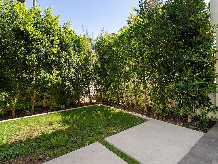 621 N Kings Rd #1 — Photo 8