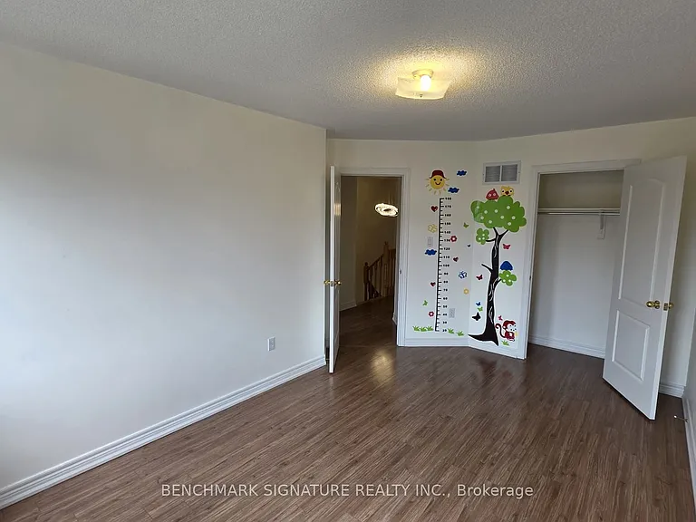 2030 Bur Oak Ave — Photo 30