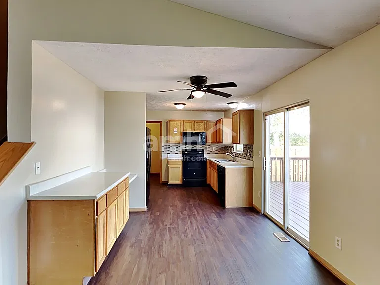 3969 Eastrise Dr — Photo 4