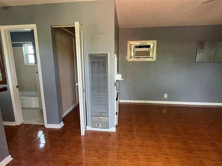 811 Colquitt St #10 — Photo 1