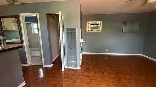 811 Colquitt St #10 Photo 1